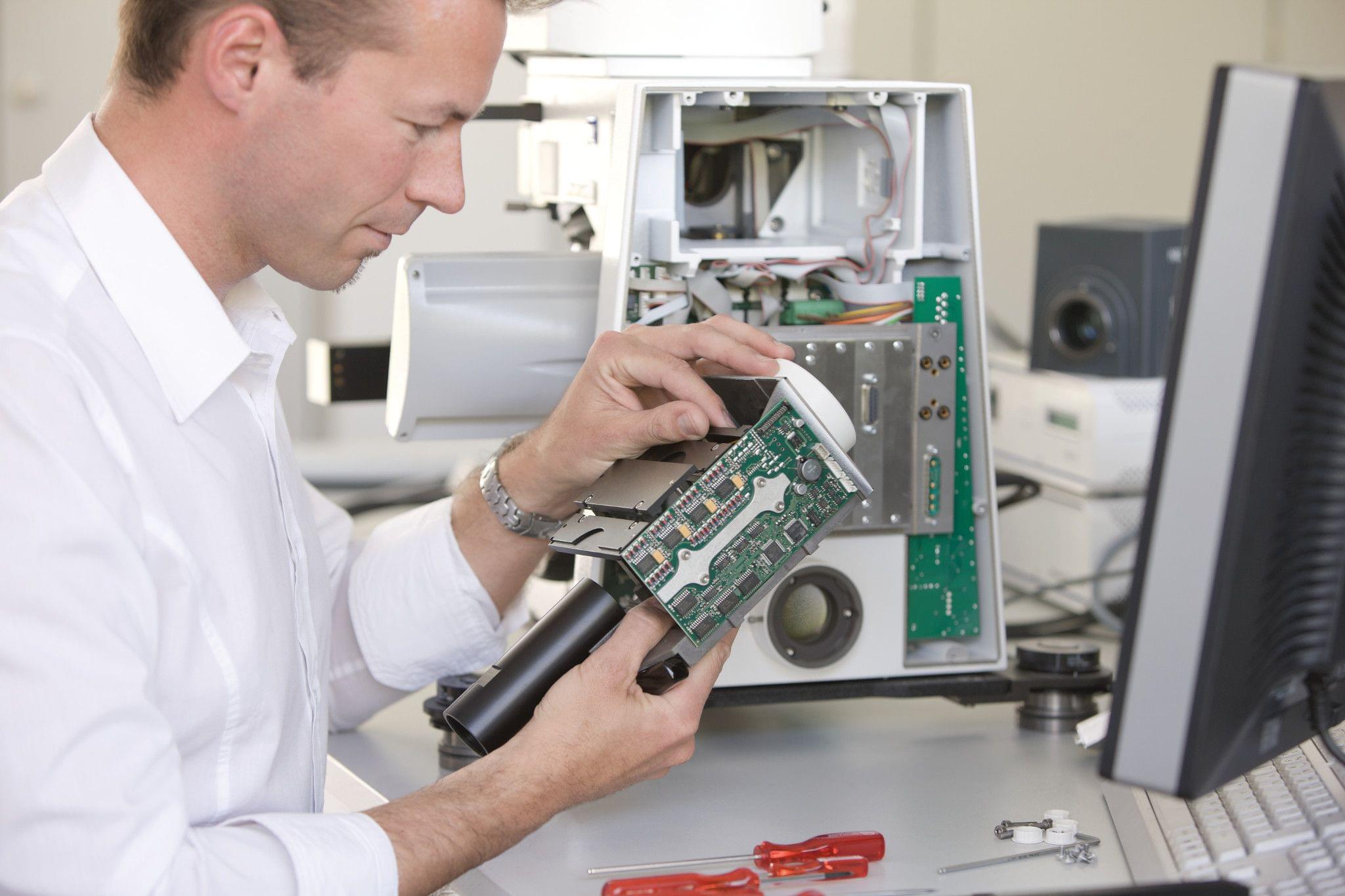 people_Service_15 people_Service_15